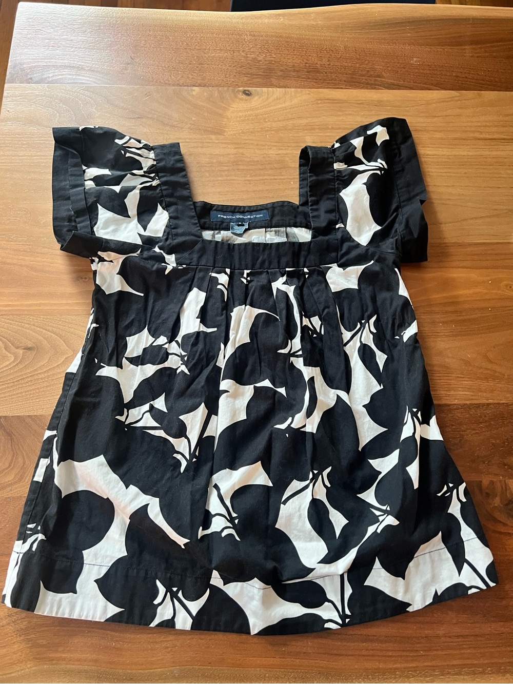French Connection Black & White Floral Square-Neck Top Size 2